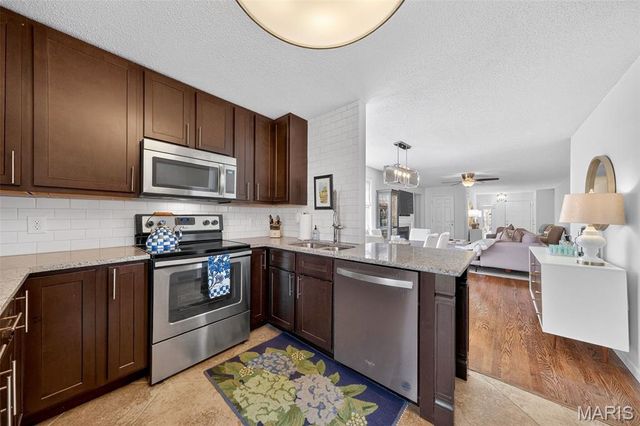 1446 High School Drive, Brentwood, MO 63144