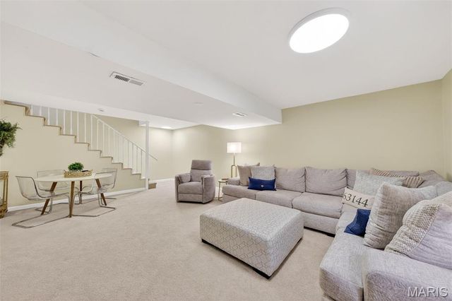 1446 High School Drive, Brentwood, MO 63144