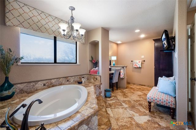 174 Lakeside Drive, Seguin, TX 78155