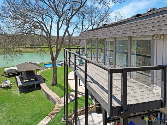 174 Lakeside Drive, Seguin, TX 78155