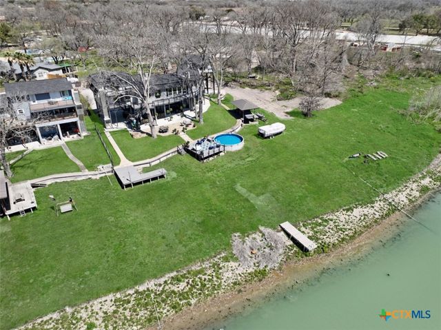 174 Lakeside Drive, Seguin, TX 78155