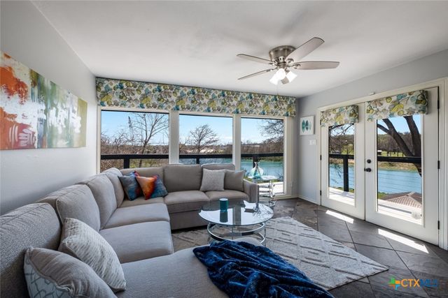 174 Lakeside Drive, Seguin, TX 78155