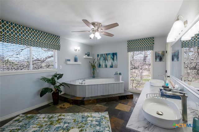 174 Lakeside Drive, Seguin, TX 78155