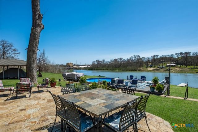 174 Lakeside Drive, Seguin, TX 78155