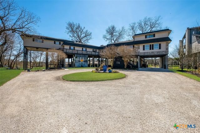 174 Lakeside Drive, Seguin, TX 78155
