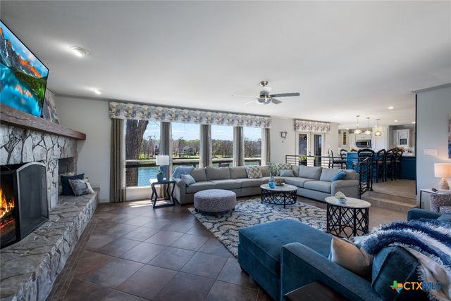 174 Lakeside Drive, Seguin, TX 78155
