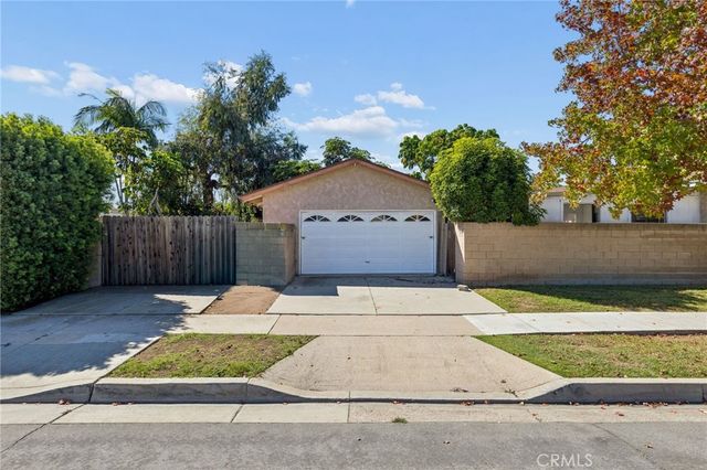 1371 Shannon, Costa Mesa, CA 92626