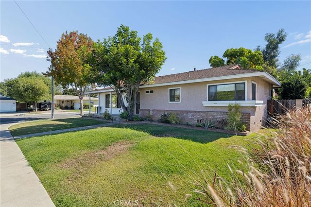 1371 Shannon, Costa Mesa, CA 92626