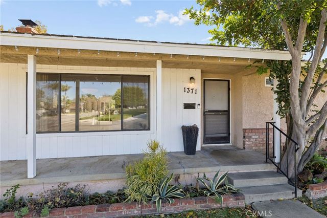 1371 Shannon, Costa Mesa, CA 92626