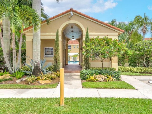 13564 NW 7th St, Pembroke Pines, FL 33028