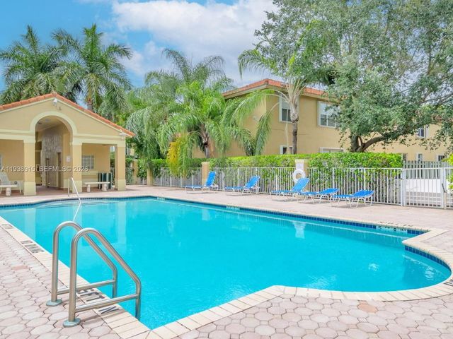 13564 NW 7th St, Pembroke Pines, FL 33028