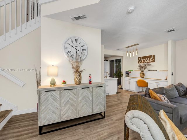 13564 NW 7th St, Pembroke Pines, FL 33028