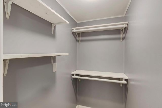 2 WINDSOR ACRS, Windsor, PA 17366