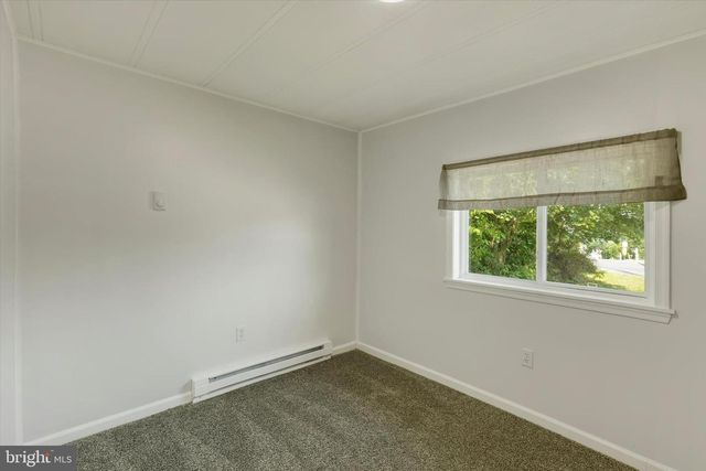 2 WINDSOR ACRS, Windsor, PA 17366