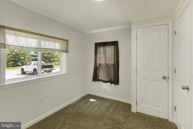 2 WINDSOR ACRS, Windsor, PA 17366