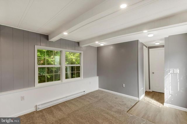 2 WINDSOR ACRS, Windsor, PA 17366