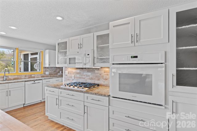 135 Horseshoe Trail, Barnardsville, NC 28709