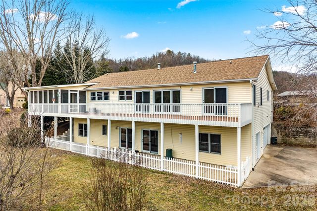 135 Horseshoe Trail, Barnardsville, NC 28709
