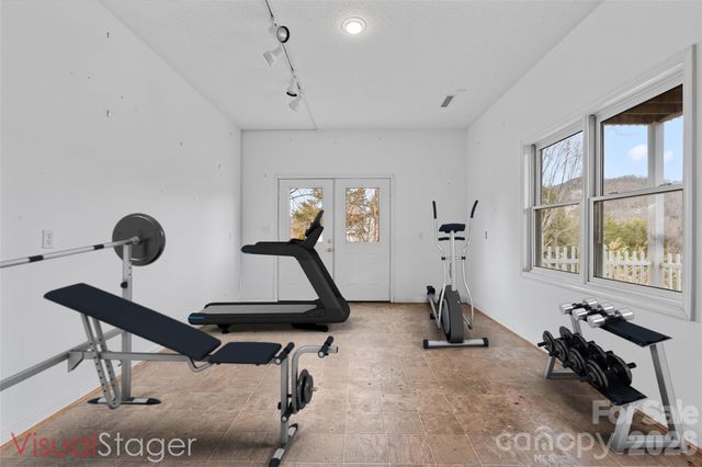 135 Horseshoe Trail, Barnardsville, NC 28709