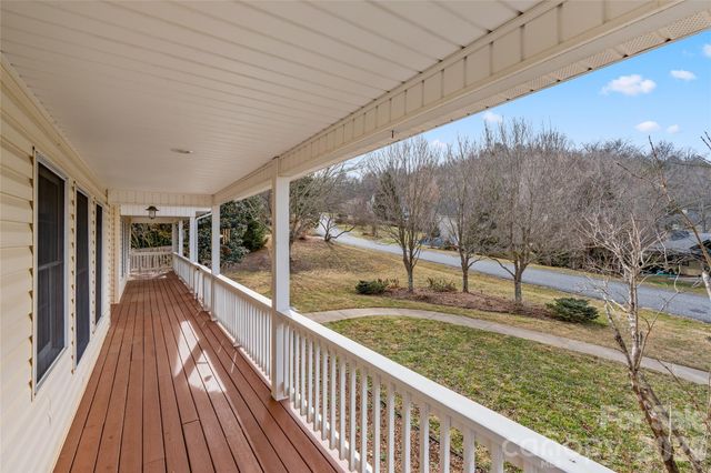 135 Horseshoe Trail, Barnardsville, NC 28709