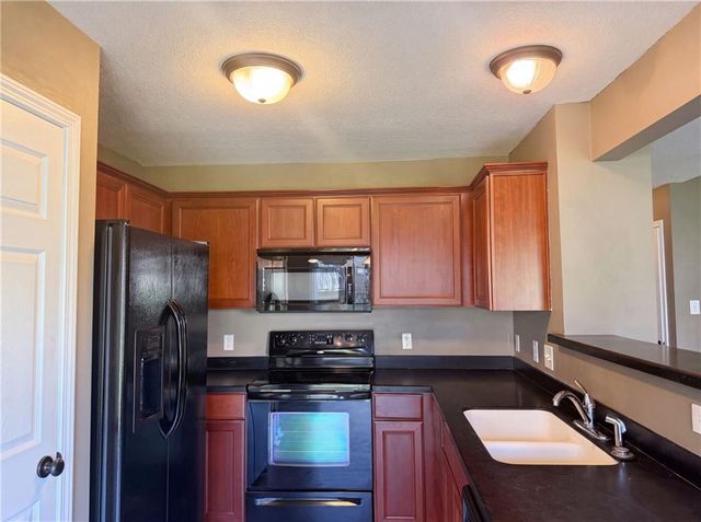 1132 Arborfair Drive, Lee's Summit, MO 64082