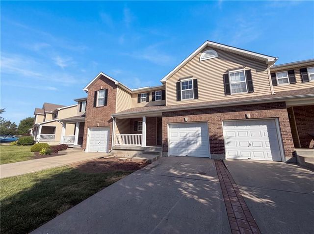 1132 Arborfair Drive, Lee's Summit, MO 64082
