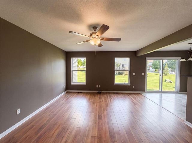 1132 Arborfair Drive, Lee's Summit, MO 64082