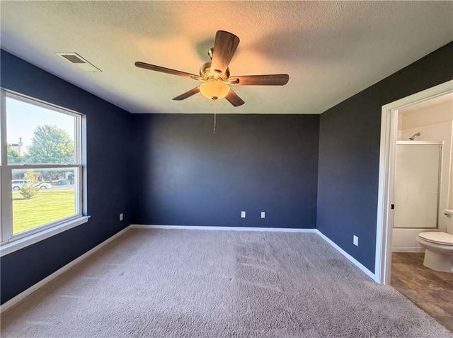 1132 Arborfair Drive, Lee's Summit, MO 64082