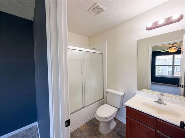 1132 Arborfair Drive, Lee's Summit, MO 64082