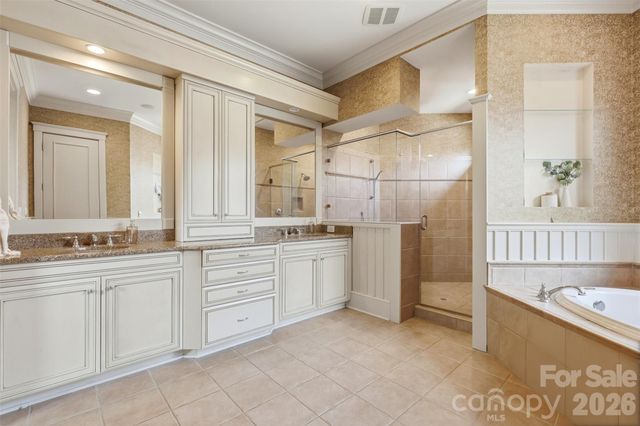 14606 Jockeys Ridge Drive, Charlotte, NC 28277