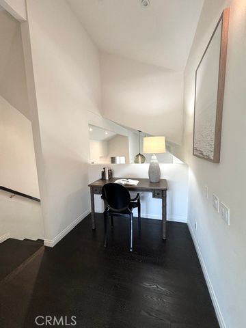 10230 Autumn Leaf, Los Angeles, CA 90077