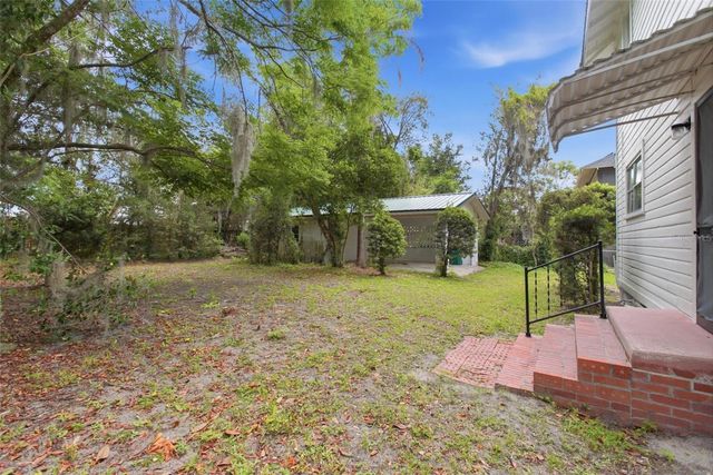 533 N SANS SOUCI AVENUE, Deland, FL 32720