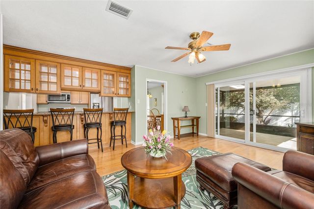 2138 NW 30TH PLACE, Gainesville, FL 32605