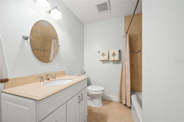 2138 NW 30TH PLACE, Gainesville, FL 32605