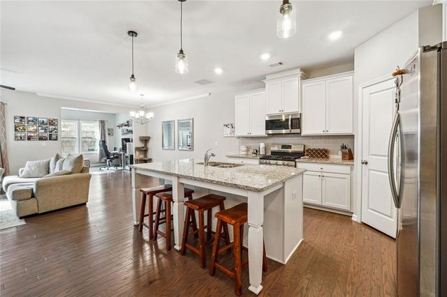 1616 Lansing Bluff Walk, Lawrenceville, GA 30043