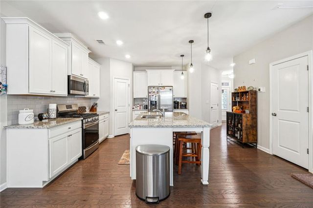 1616 Lansing Bluff Walk, Lawrenceville, GA 30043