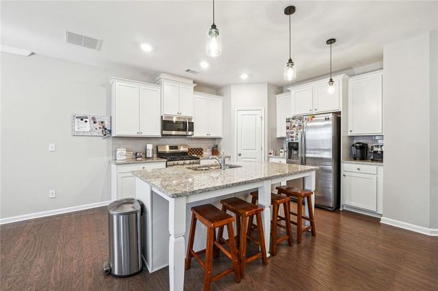 1616 Lansing Bluff Walk, Lawrenceville, GA 30043