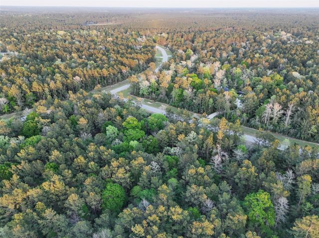 15537 Red Hawk Road, Willis, TX 77373