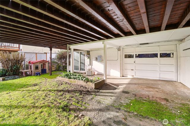 1005 S Alder Street, Tacoma, WA 98405