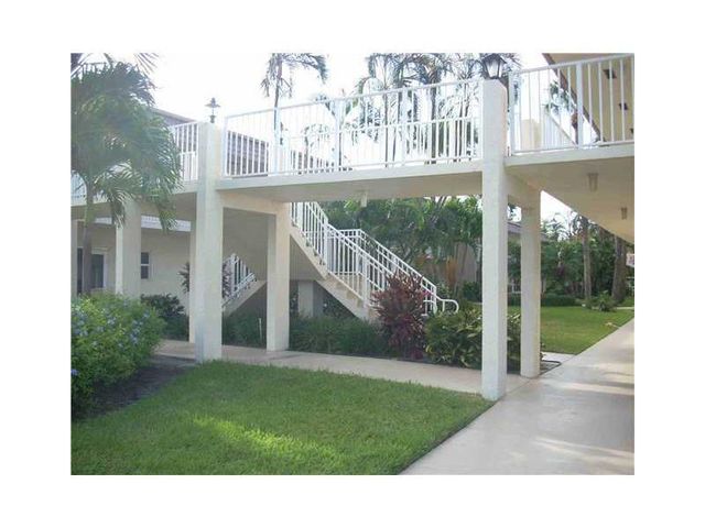 630 Snug Harbor Drive C14, Boynton Beach, FL 33435