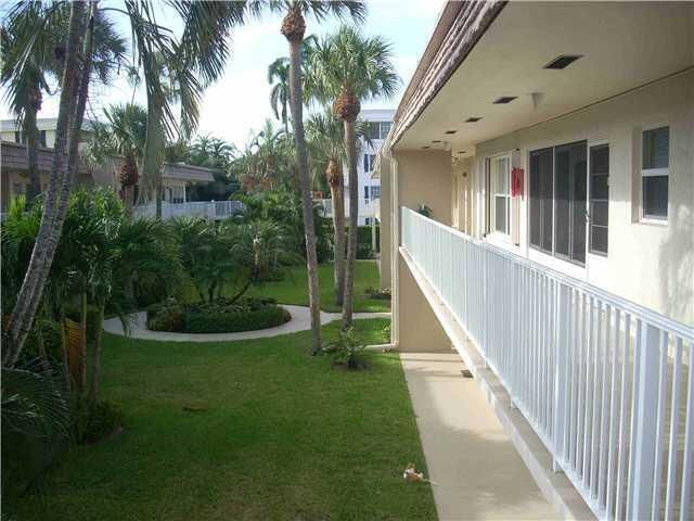 630 Snug Harbor Drive C14, Boynton Beach, FL 33435