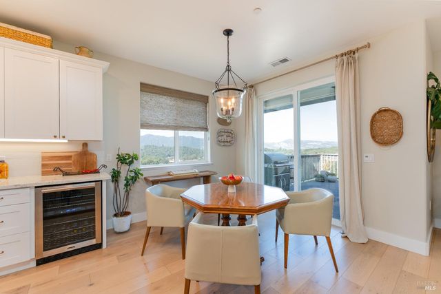 2412 Celestin Ct, Ukiah, CA 95482