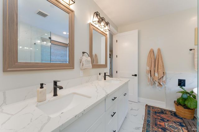 2412 Celestin Ct, Ukiah, CA 95482