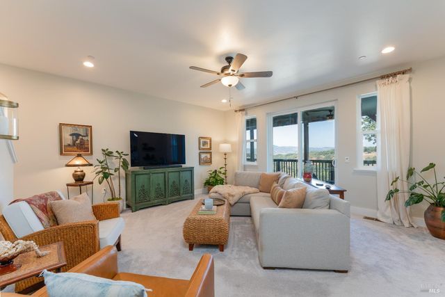 2412 Celestin Ct, Ukiah, CA 95482