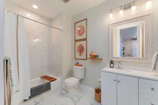 2412 Celestin Ct, Ukiah, CA 95482