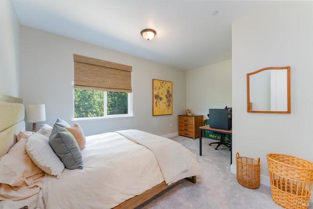 2412 Celestin Ct, Ukiah, CA 95482