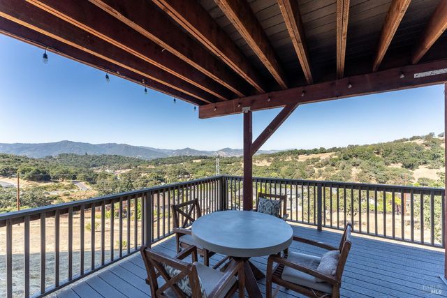 2412 Celestin Ct, Ukiah, CA 95482