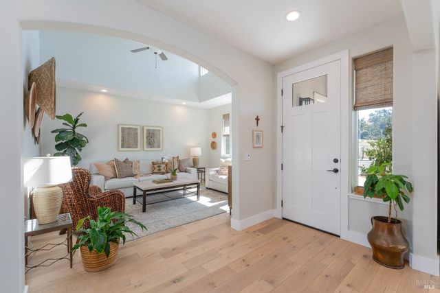 2412 Celestin Ct, Ukiah, CA 95482