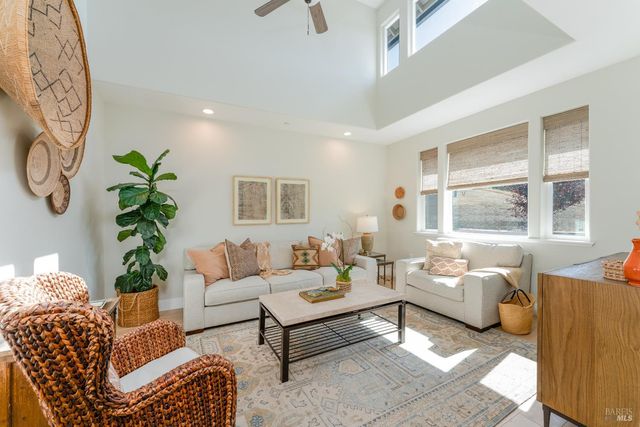 2412 Celestin Ct, Ukiah, CA 95482