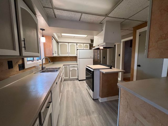 506 E Division Street, Cadillac, MI 49601